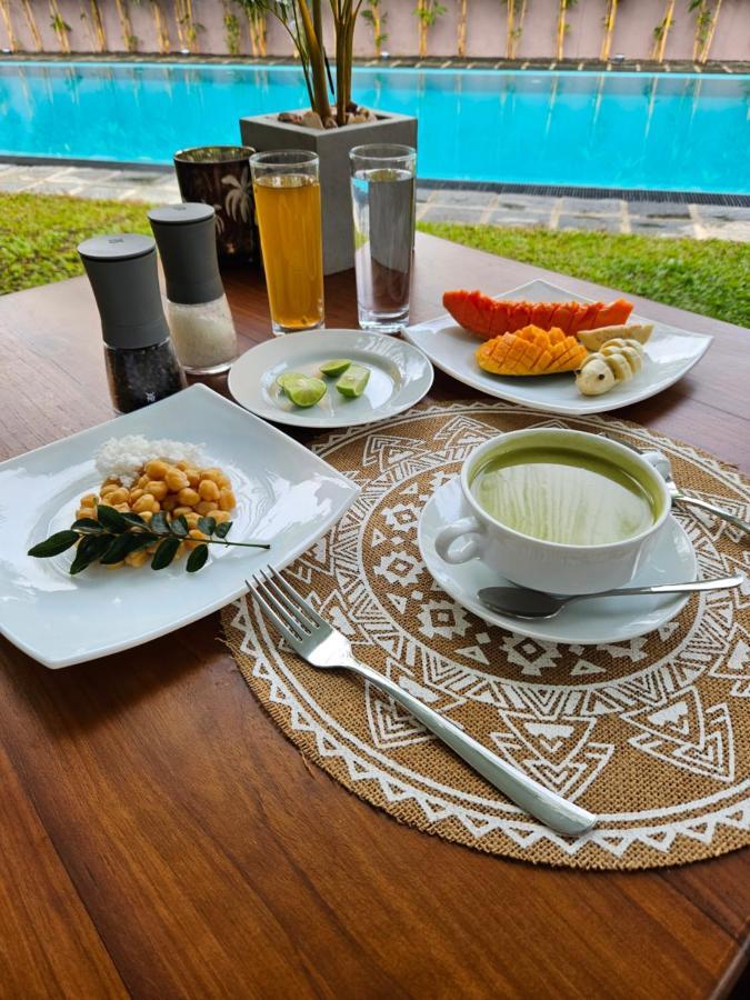 Sri Palms Bed & Breakfast Косгода Екстериор снимка
