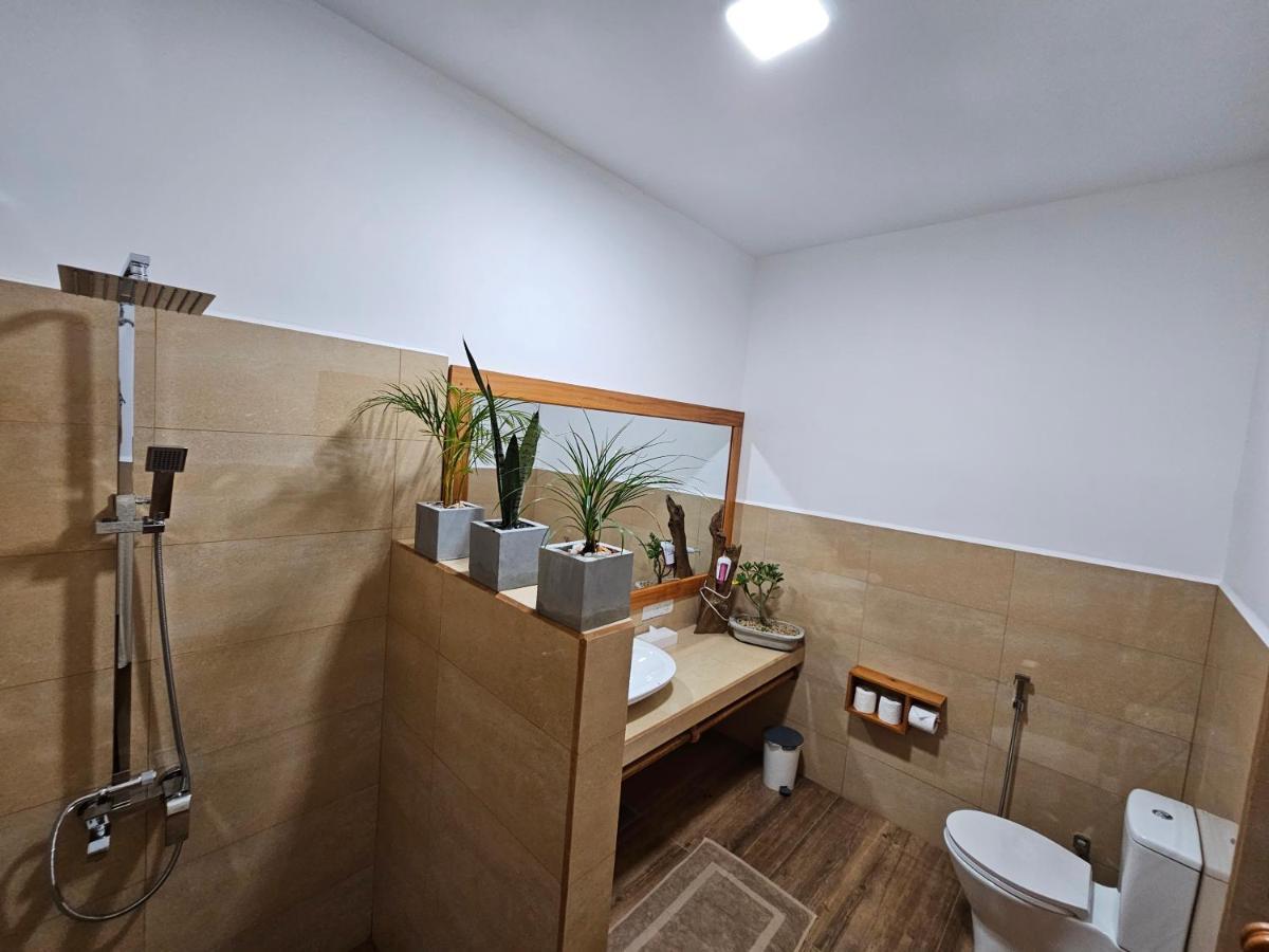 Sri Palms Bed & Breakfast Косгода Екстериор снимка