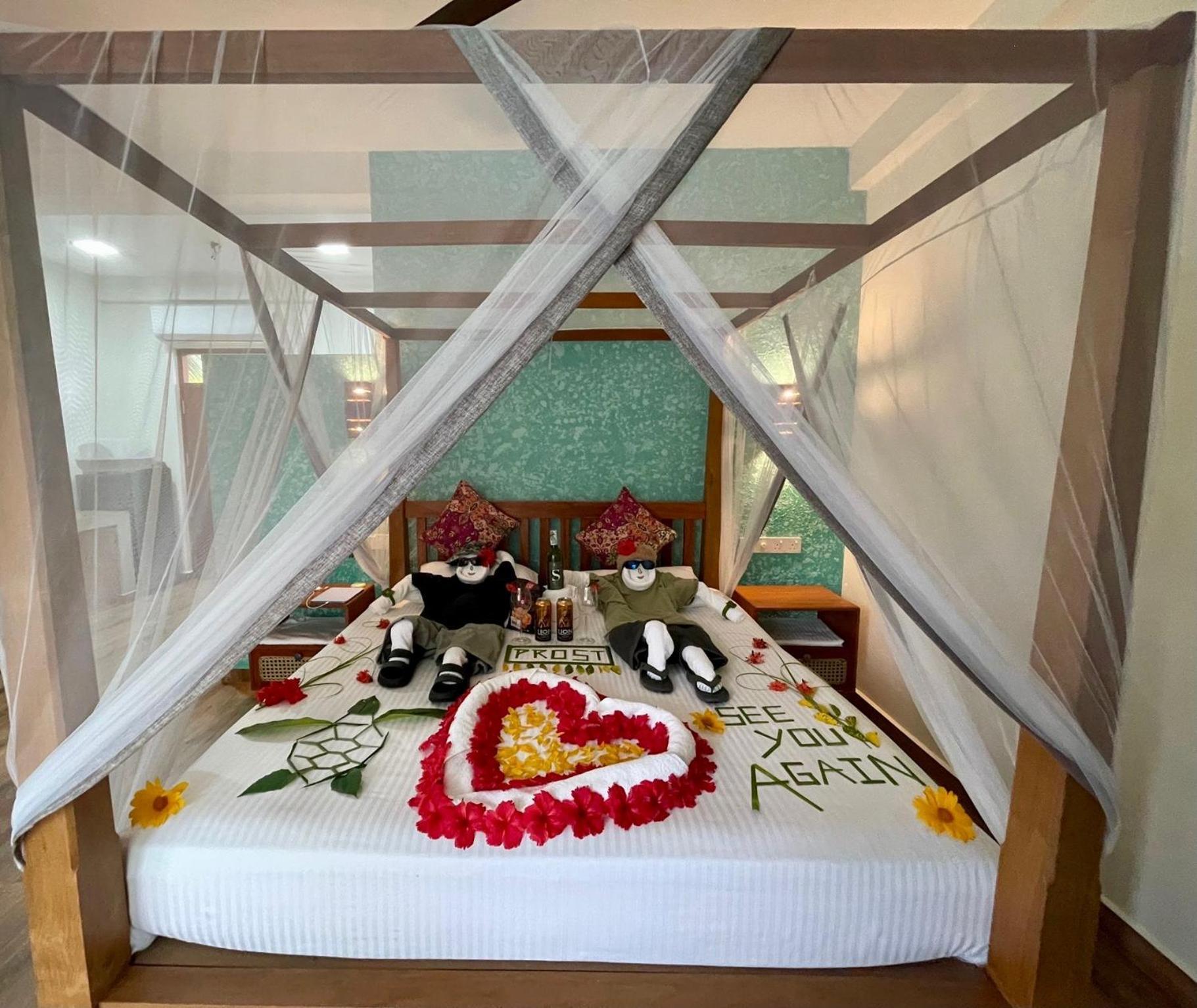 Sri Palms Bed & Breakfast Косгода Екстериор снимка
