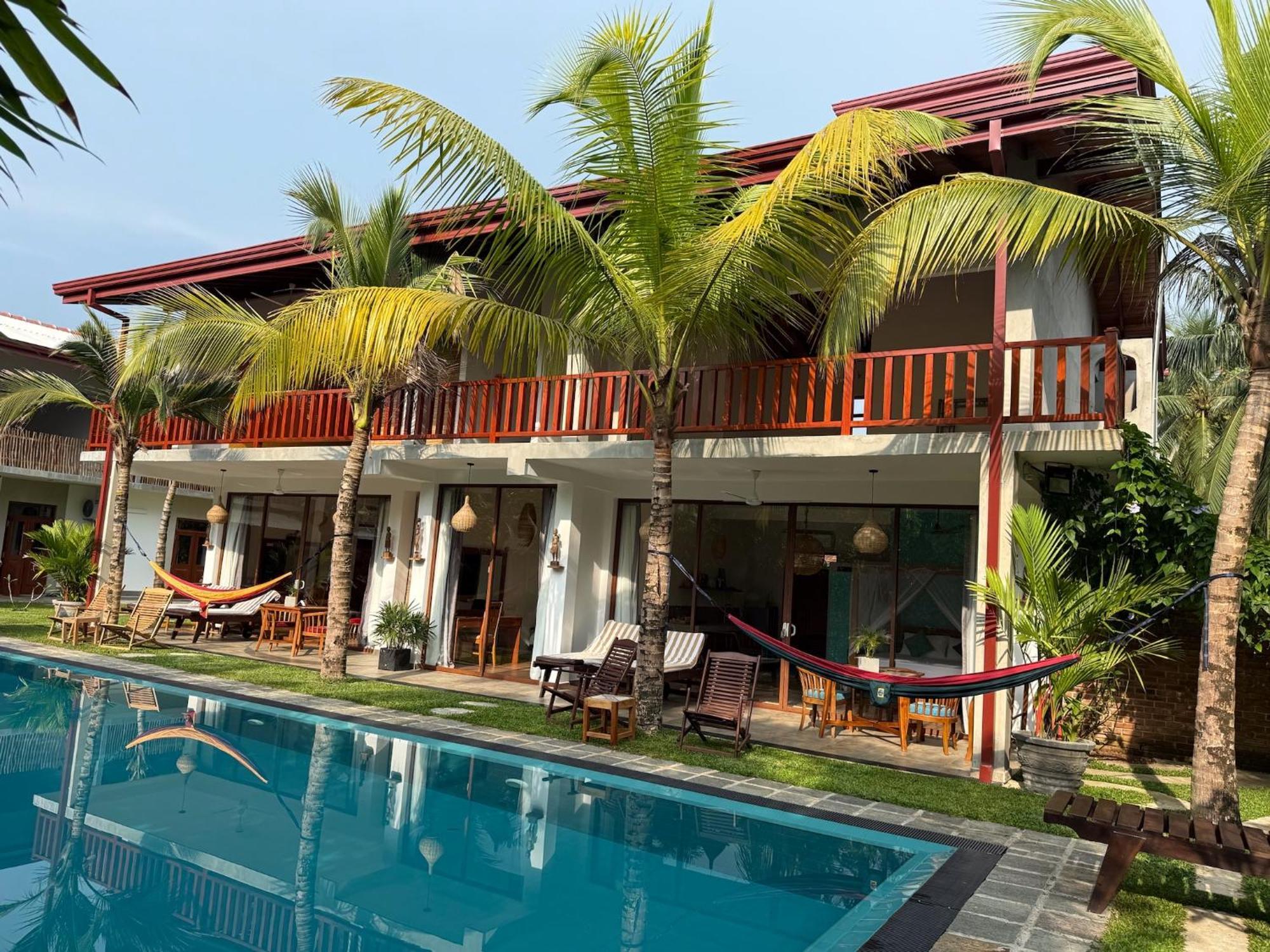 Sri Palms Bed & Breakfast Косгода Екстериор снимка