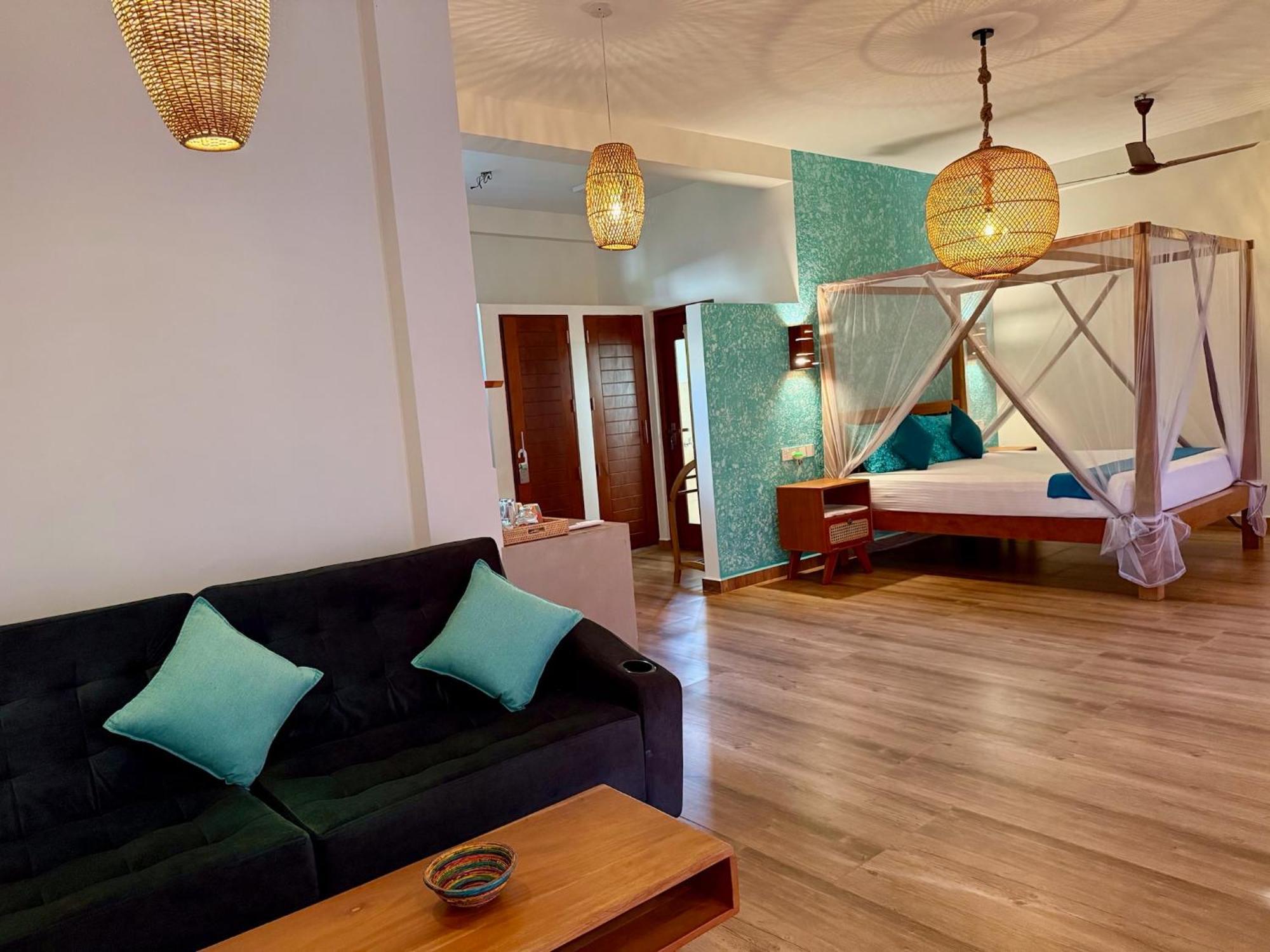 Sri Palms Bed & Breakfast Косгода Екстериор снимка