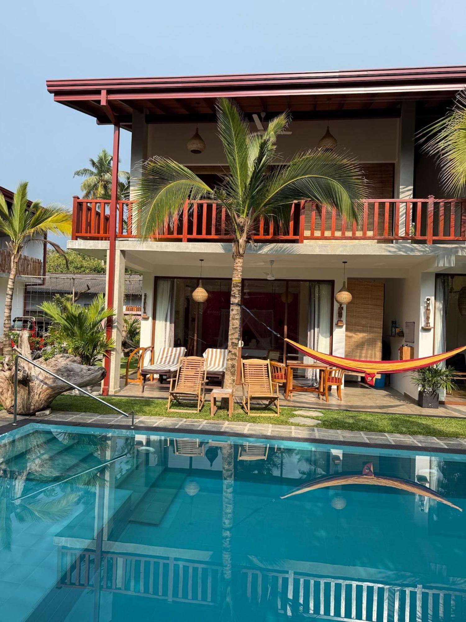 Sri Palms Bed & Breakfast Косгода Екстериор снимка